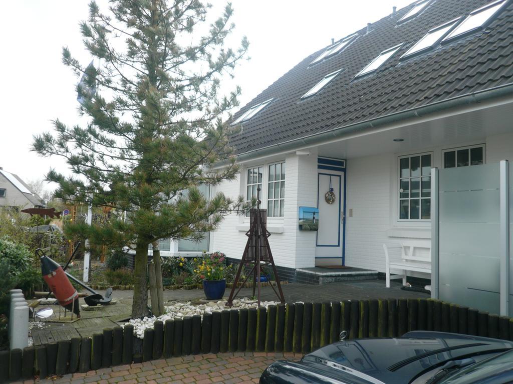 Appartamento "Haus Am Deich" Cuxhaven Esterno foto