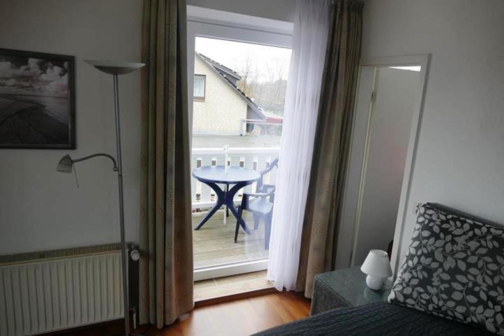 Appartamento "Haus Am Deich" Cuxhaven Esterno foto